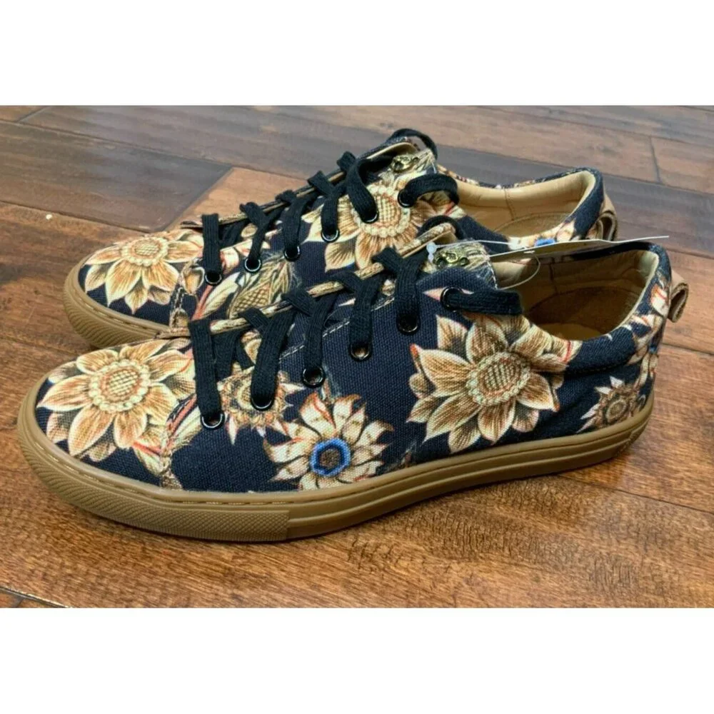 GUCCI Black & Tan Floral Lace-Up Sneakers Flats, Size 6 (US) - Picture 6 of 9